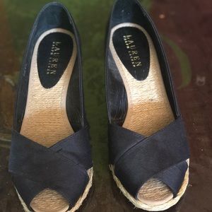 Black Wedges